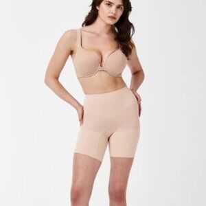 SPANXsculpt™ Seamless Power Mid-Thigh Short - size 3X